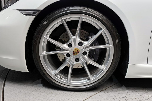 2022 Porsche 718 Spyder с пробегом 7 076 км