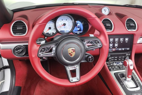 2022 Porsche 718 Spyder с пробегом 18 879 км
