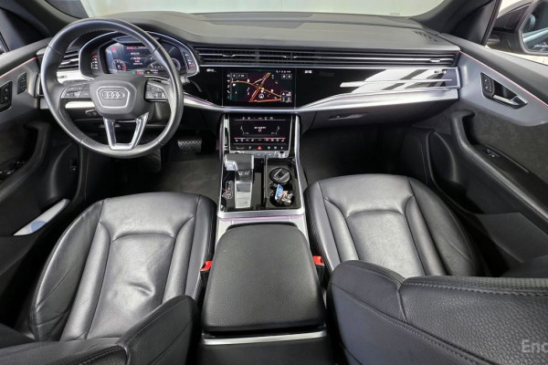 2021 Audi Q8 с пробегом 105 023 км