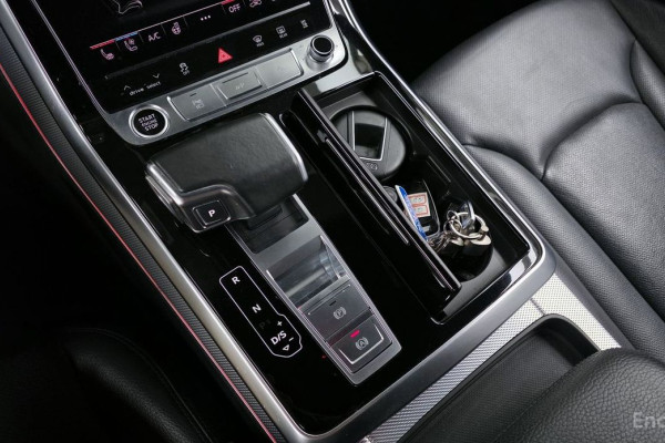 2021 Audi Q8 с пробегом 105 023 км