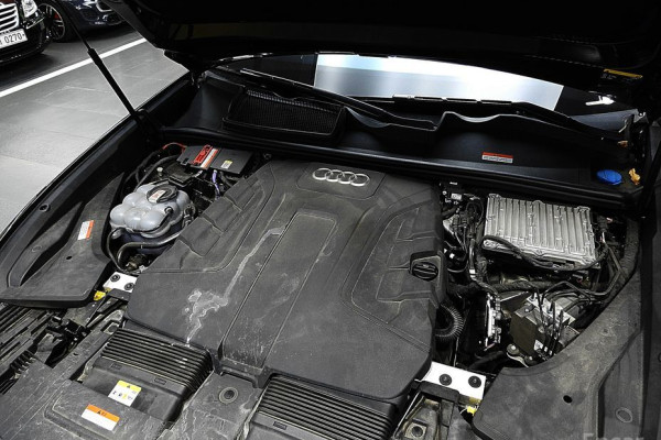 2021 Audi Q8 с пробегом 37 000 км