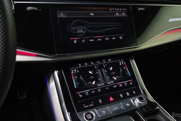 2021 Audi Q8 с пробегом 81 304 км