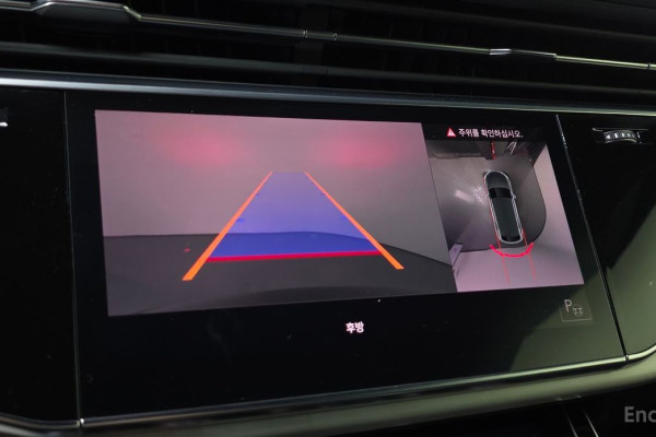 2021 Audi Q8 с пробегом 81 304 км