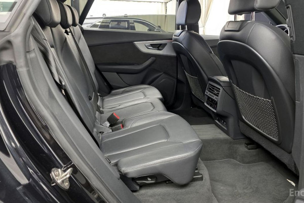 2021 Audi Q8 с пробегом 105 023 км