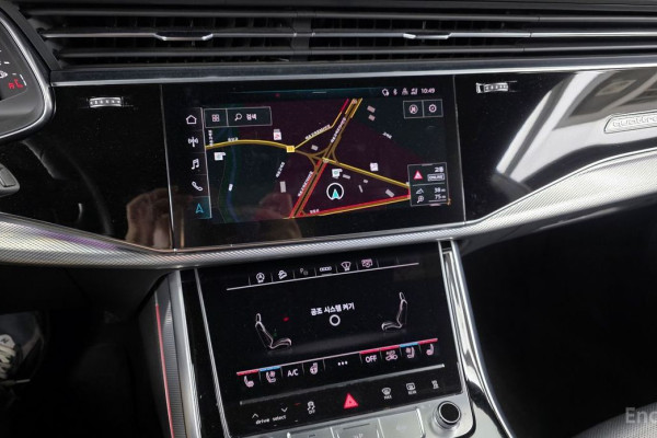 2021 Audi Q8 с пробегом 105 023 км