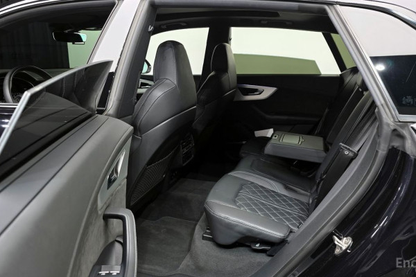 2021 Audi Q8 с пробегом 81 304 км