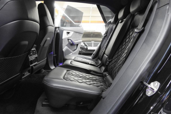 2021 Audi Q8 с пробегом 37 000 км