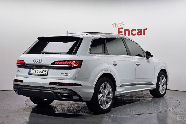 2021 Audi Q7 с пробегом 21 793 км