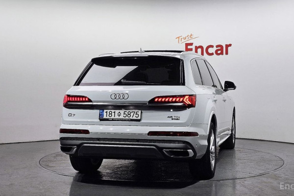 2021 Audi Q7 с пробегом 21 793 км