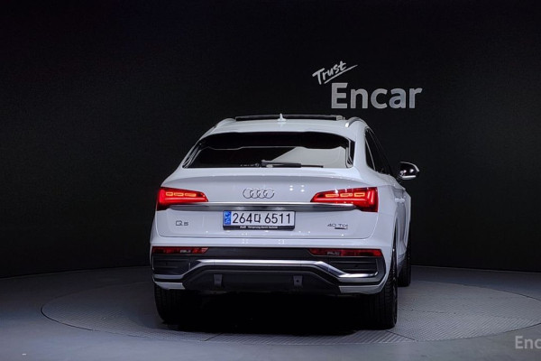 2023 Audi Q5 с пробегом 18 987 км