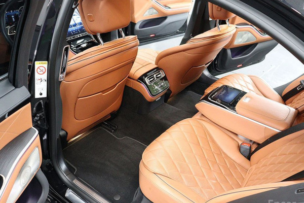 2023 Mercedes-Benz S-Класс с пробегом 14 139 км