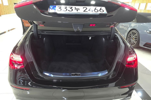 2023 Mercedes-Benz S-Класс с пробегом 49 135 км