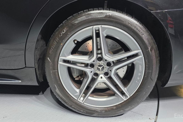 2022 Mercedes-Benz S-Класс с пробегом 32 020 км