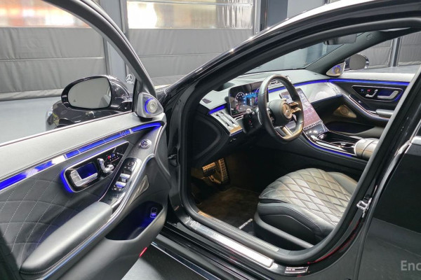 2022 Mercedes-Benz S-Класс с пробегом 32 020 км