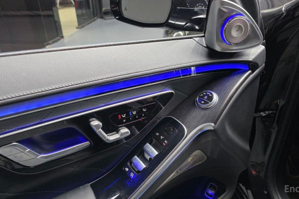 2022 Mercedes-Benz S-Класс с пробегом 32 020 км