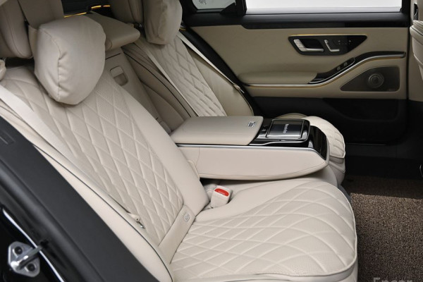 2022 Mercedes-Benz S-Класс с пробегом 27 774 км