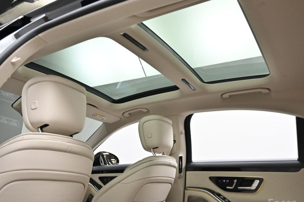 2022 Mercedes-Benz S-Класс с пробегом 27 774 км