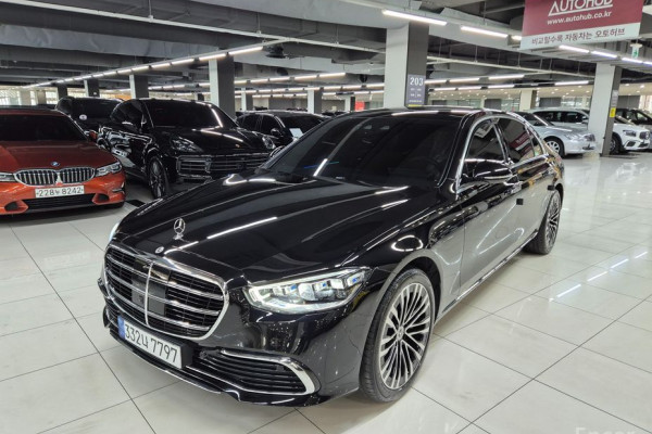 2022 Mercedes-Benz S-Класс с пробегом 28 025 км