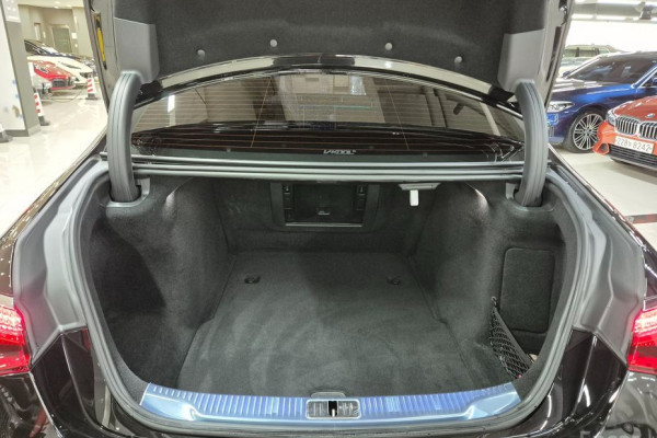 2022 Mercedes-Benz S-Класс с пробегом 28 025 км