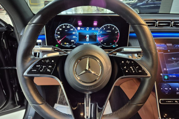 2022 Mercedes-Benz S-Класс с пробегом 28 025 км