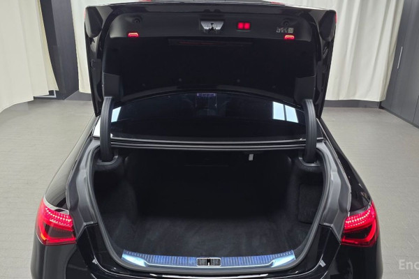 2023 Mercedes-Benz S-Класс с пробегом 50 496 км