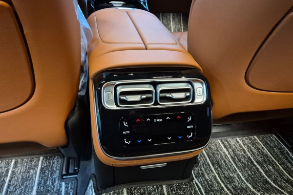 2022 Mercedes-Benz S-Класс с пробегом 28 025 км