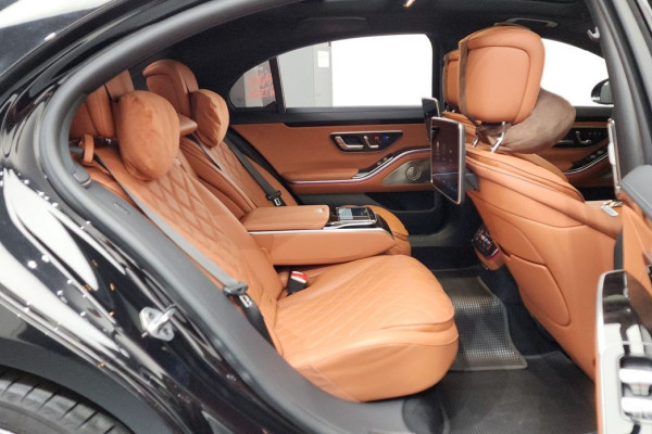 2022 Mercedes-Benz S-Класс с пробегом 40 498 км