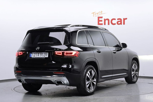 2022 Mercedes-Benz GLB с пробегом 28 799 км