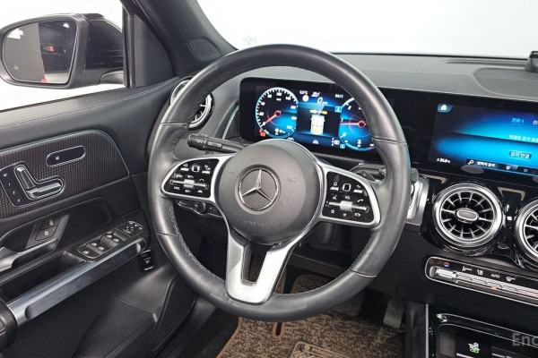 2022 Mercedes-Benz GLB с пробегом 28 799 км