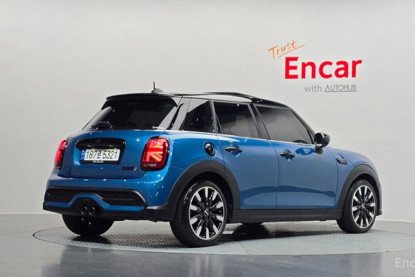 2022 Mini  с пробегом 26 771 км