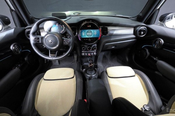 2023 Mini  с пробегом 18 617 км