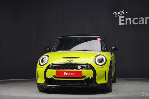 2023 Mini  с пробегом 18 088 км