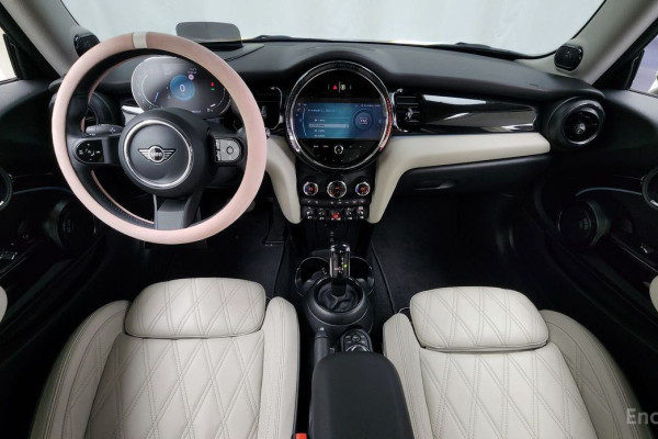 2023 Mini  с пробегом 18 088 км