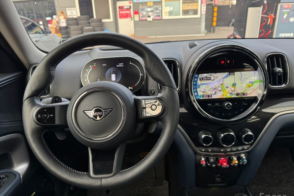 2023 Mini Countryman с пробегом 27 000 км