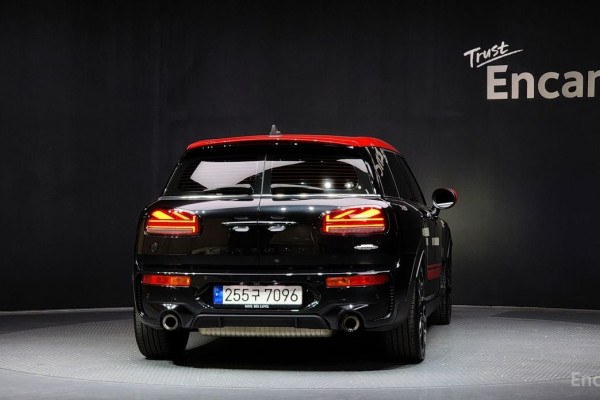 2022 Mini Clubman с пробегом 27 612 км