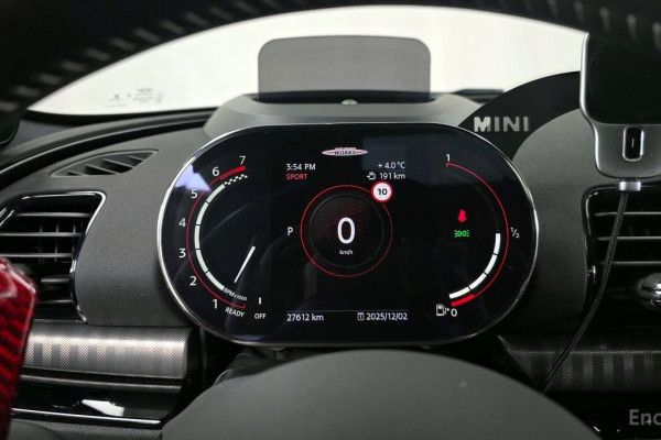 2022 Mini Clubman с пробегом 27 612 км