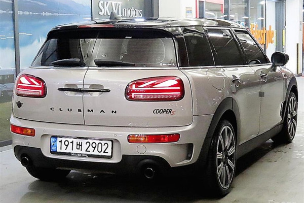 2022 Mini Clubman с пробегом 40 107 км