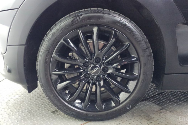 2023 Mini Clubman с пробегом 48 074 км