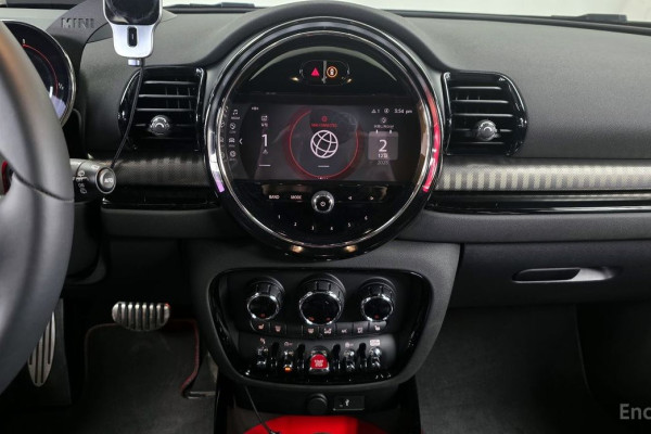 2022 Mini Clubman с пробегом 27 612 км