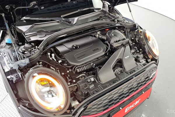 2022 Mini Clubman с пробегом 37 670 км