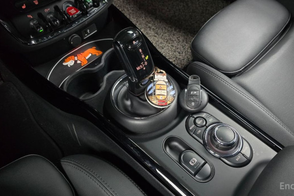 2022 Mini Clubman с пробегом 27 724 км