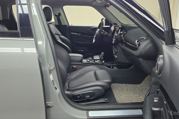 2022 Mini Clubman с пробегом 27 724 км