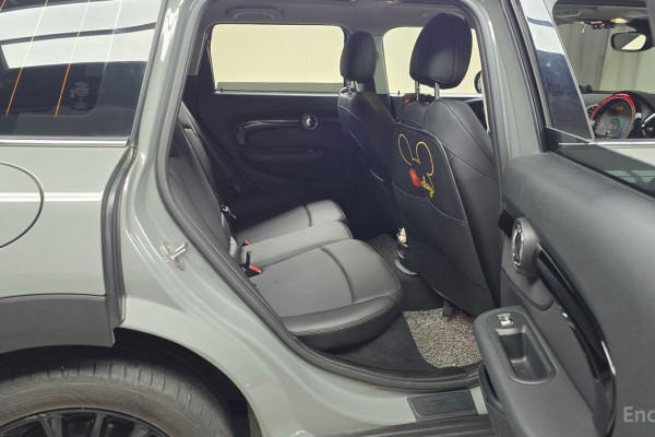 2022 Mini Clubman с пробегом 27 724 км