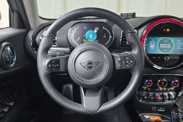 2022 Mini Clubman с пробегом 27 724 км