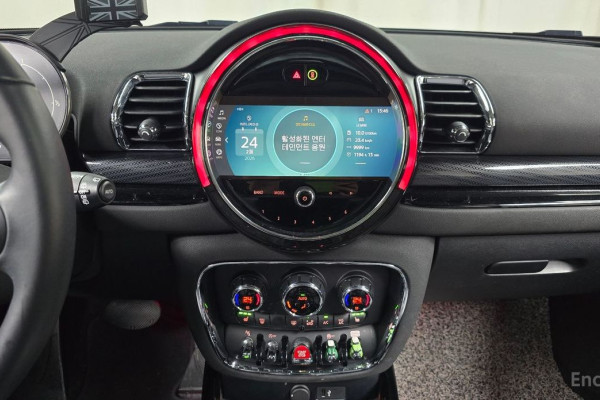 2022 Mini Clubman с пробегом 27 724 км