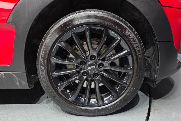 2023 Mini Clubman с пробегом 14 132 км