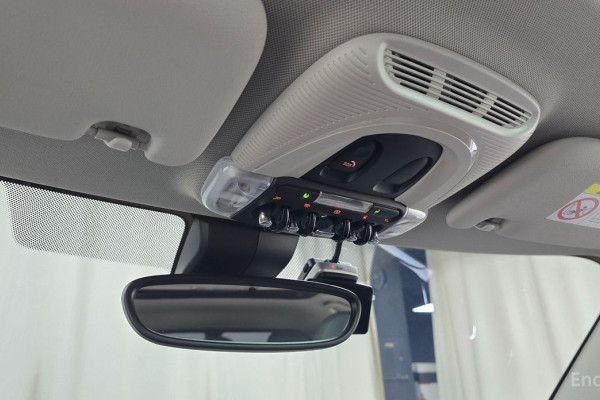 2022 Mini Clubman с пробегом 27 724 км