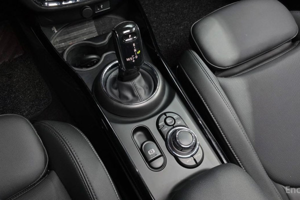 2023 Mini Clubman с пробегом 14 132 км