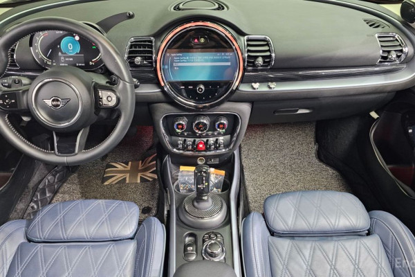 2022 Mini Clubman с пробегом 41 035 км