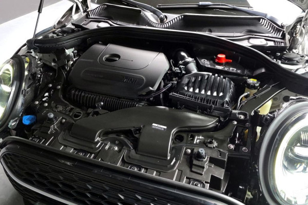 2022 Mini Clubman с пробегом 24 073 км